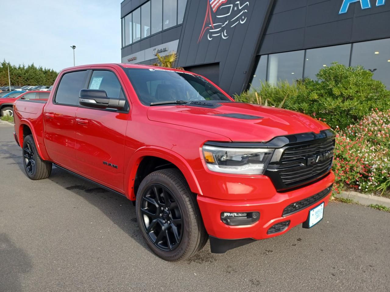 DODGE RAM 1500 CREW LARAMIE SPORT NIGHT EDITION RAMBOX