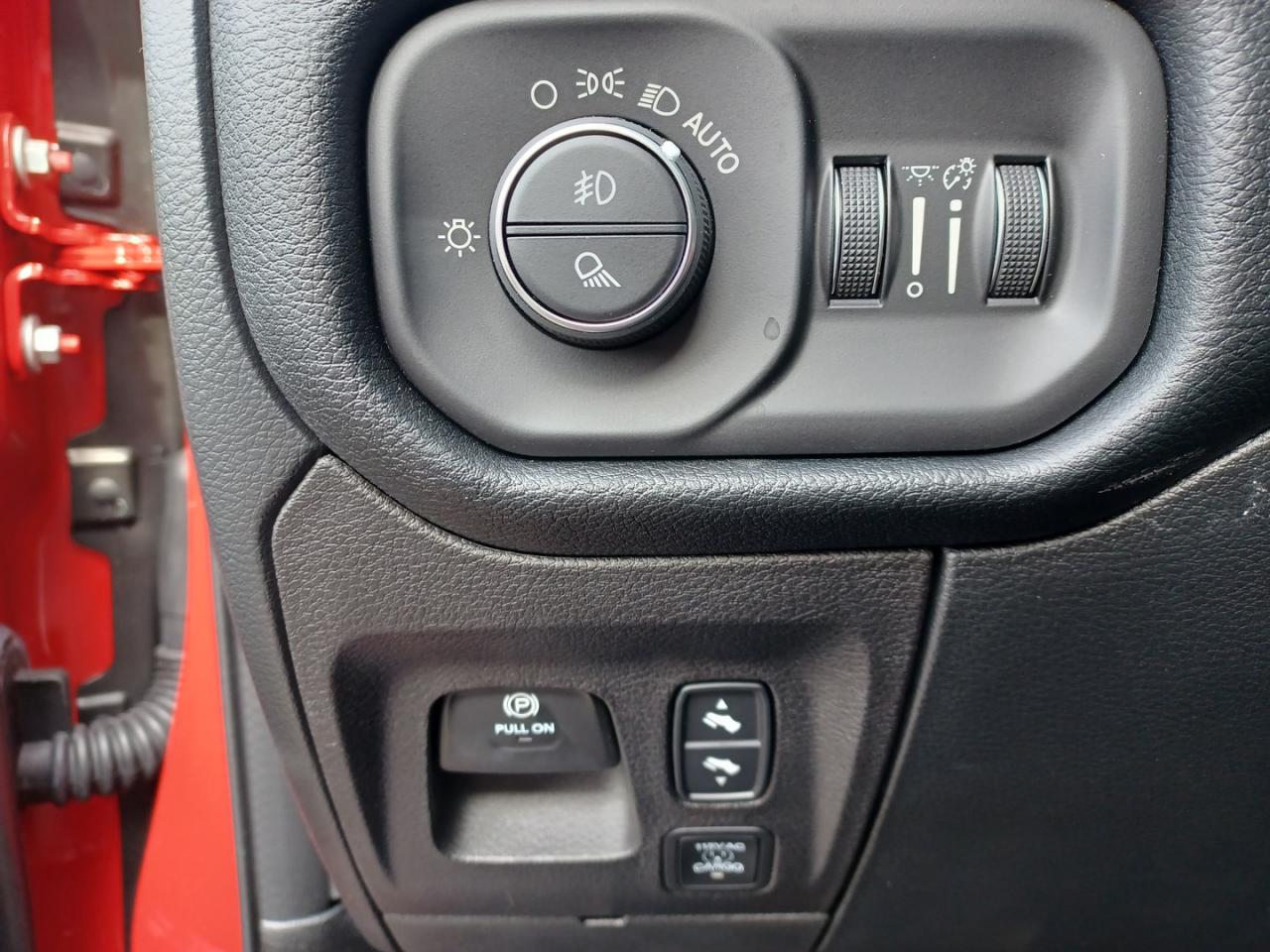 DODGE RAM 1500 CREW LARAMIE SPORT NIGHT EDITION RAMBOX