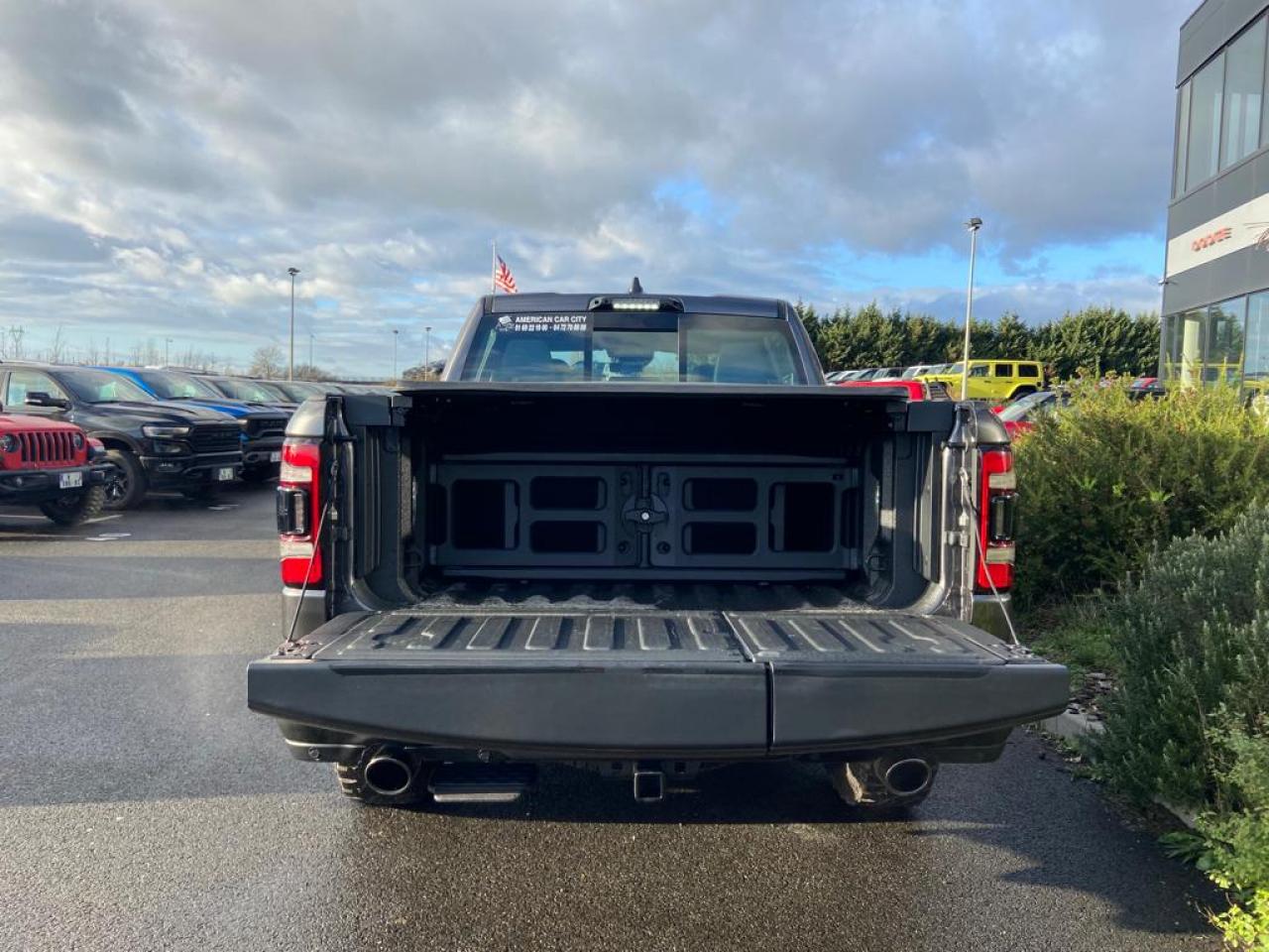 DODGE RAM 1500 CREW REBEL G/T AIR RAMBOX