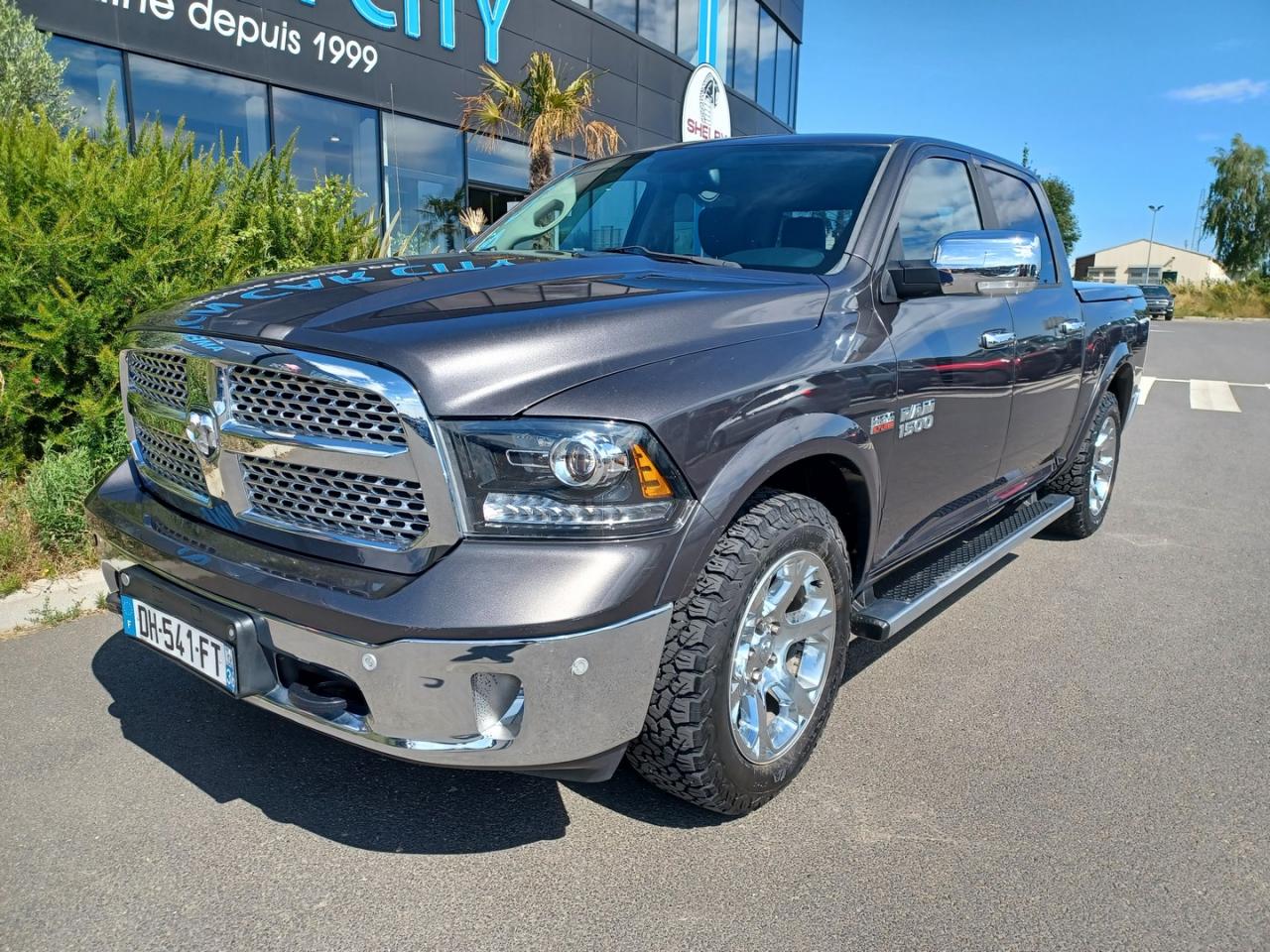 DODGE RAM 1500 Crew Laramie V8 5.7L