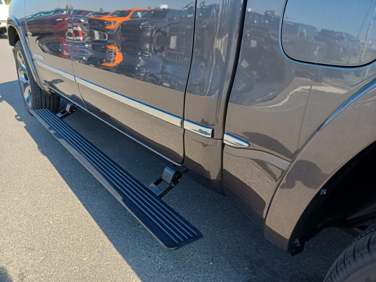 DODGE RAM 1500 CREW LIMITED 10th anniversary RAMBOX