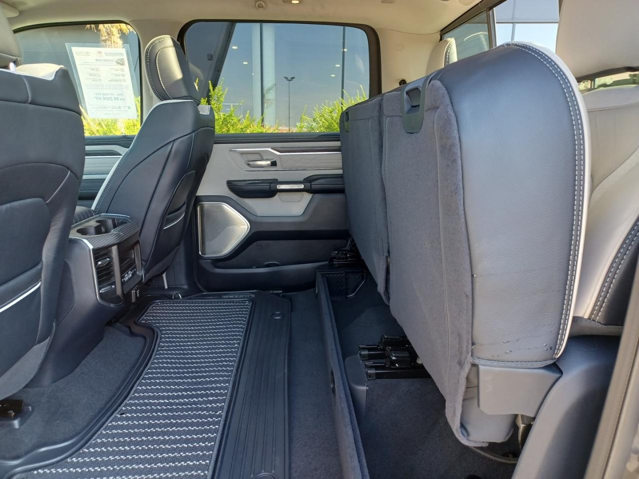 DODGE RAM 1500 CREW LIMITED 10th anniversary RAMBOX