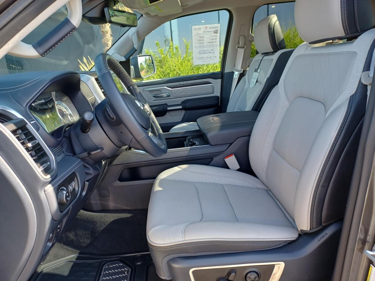 DODGE RAM 1500 CREW LIMITED 10th anniversary RAMBOX