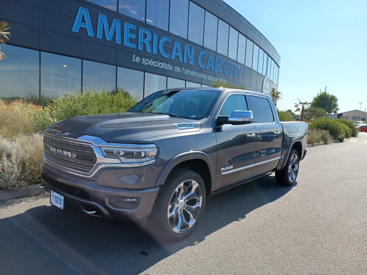 DODGE RAM 1500 CREW LIMITED 10th anniversary RAMBOX
