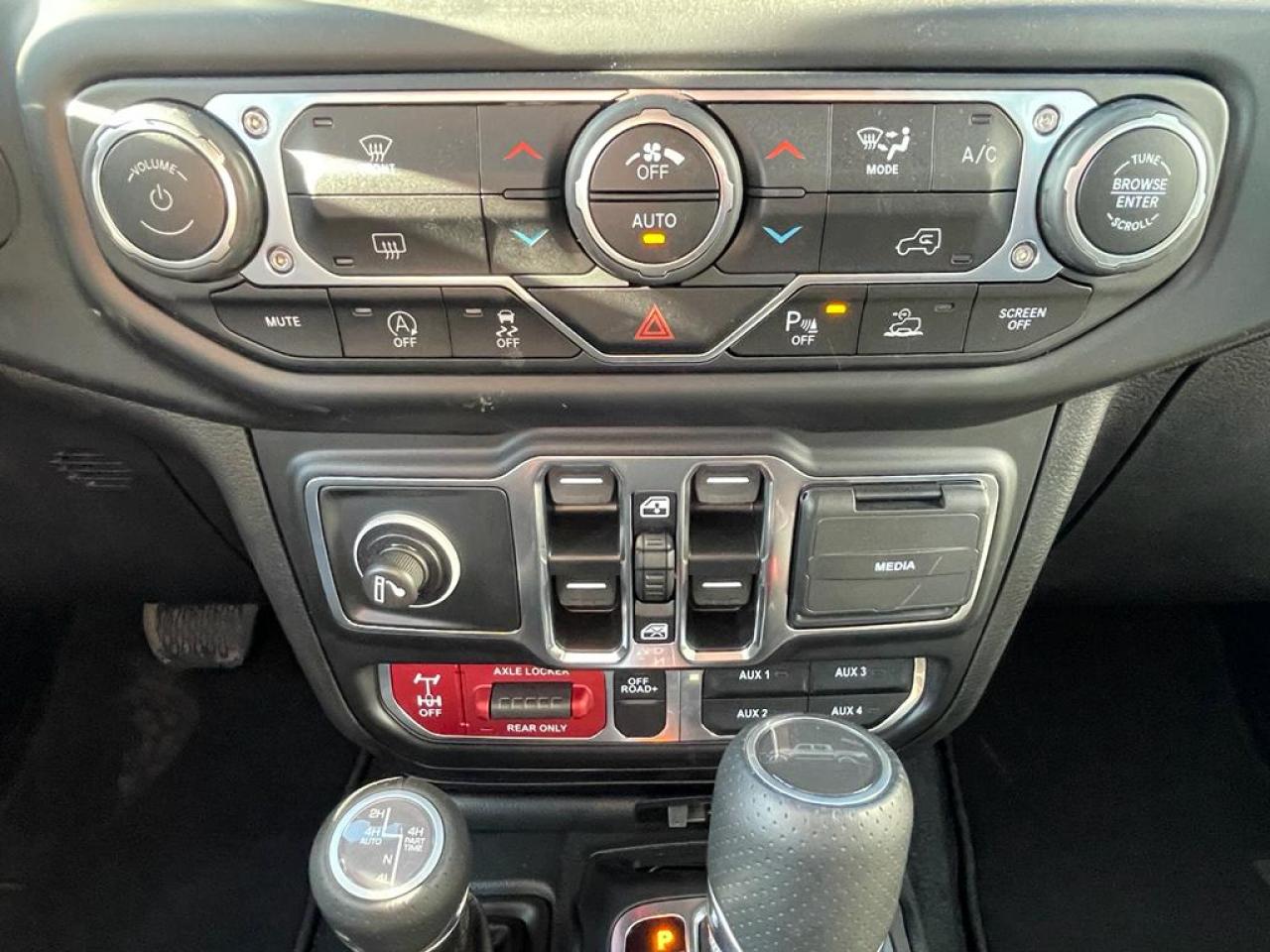 JEEP GLADIATOR Crew cab MOJAVE V6 3.6L Pentastar VVT