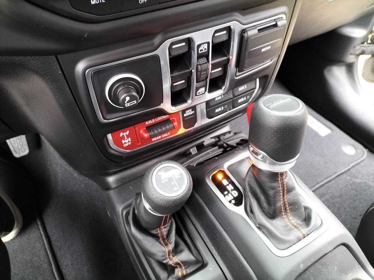 JEEP GLADIATOR Crew cab MOJAVE V6 3.6 L Pentastar VVT