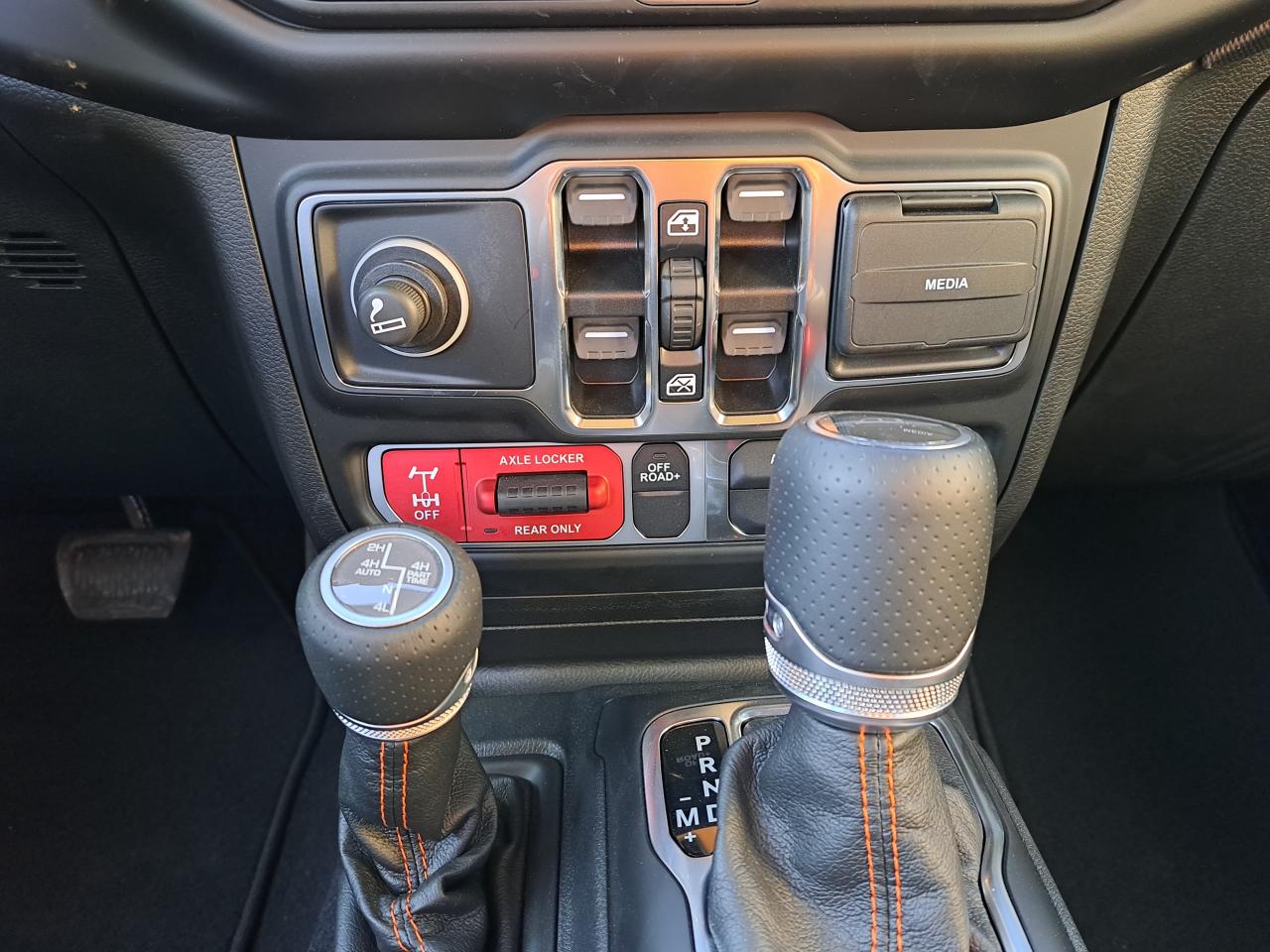 JEEP GLADIATOR Crew cab MOJAVE V6 3.6L Pentastar VVT