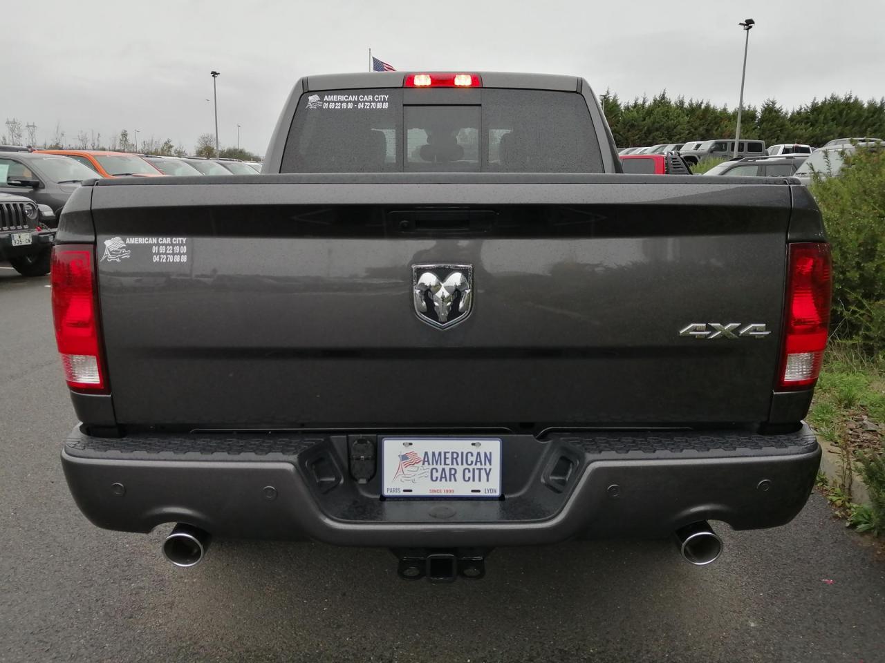 DODGE RAM CREW SLT CLASSIC