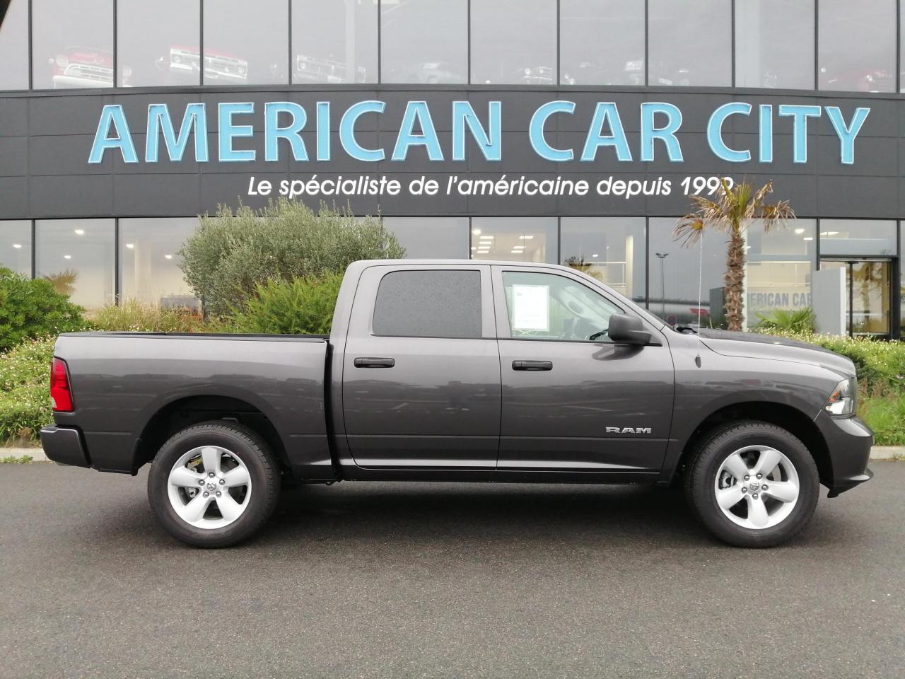 DODGE RAM CREW SLT CLASSIC