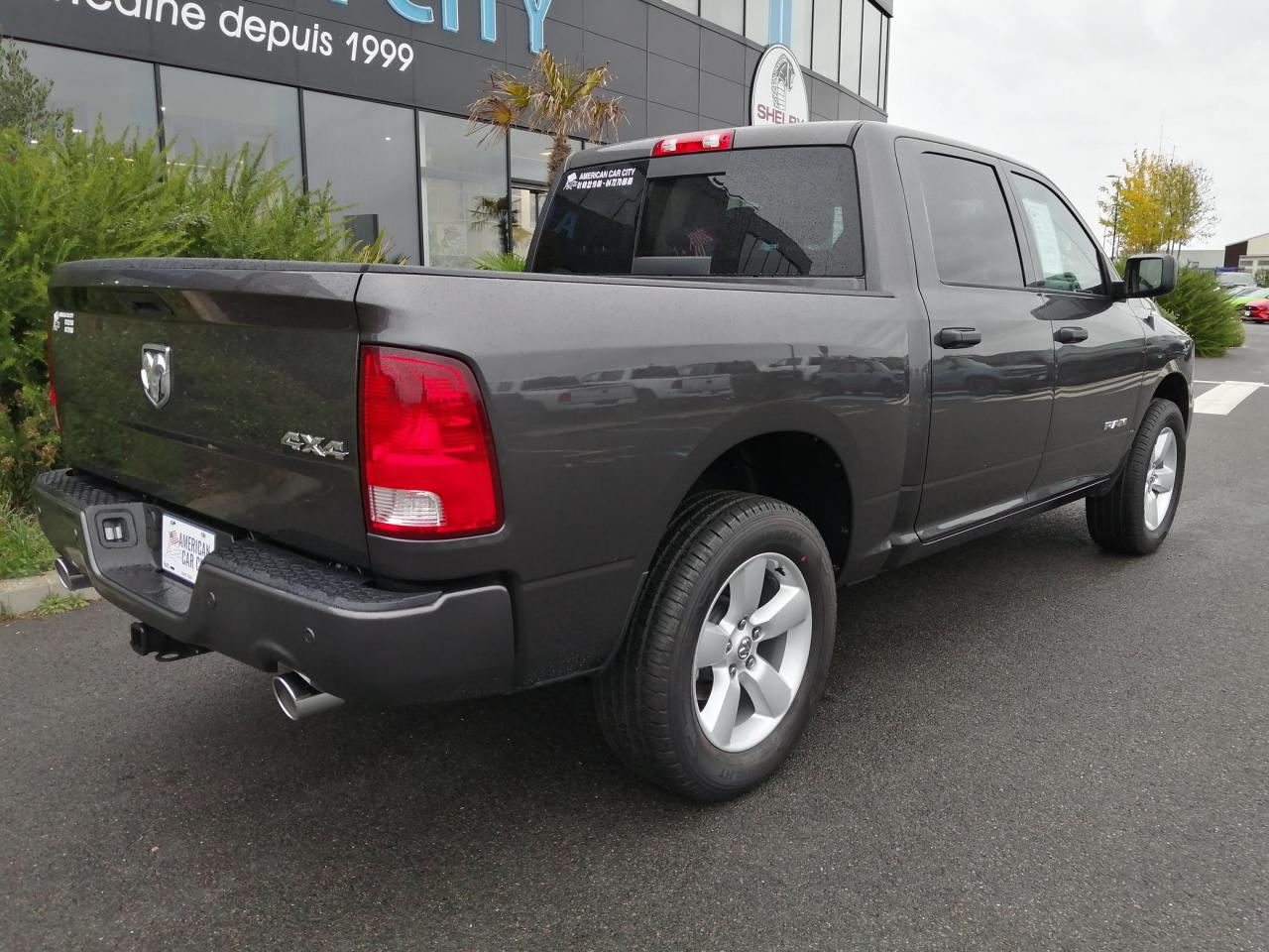 DODGE RAM CREW SLT CLASSIC