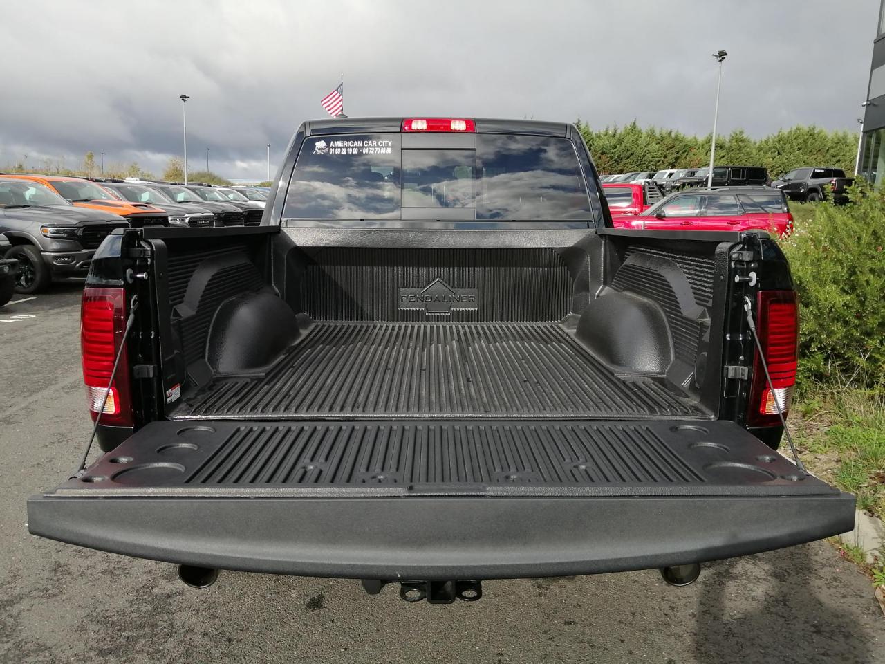 DODGE RAM 1500 Crew Cab SLT WARLOCK