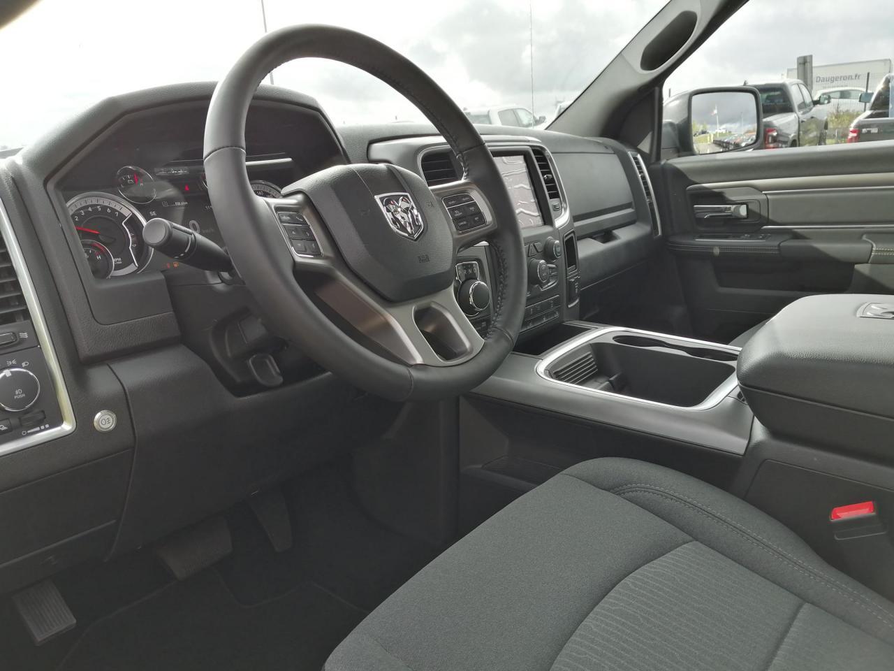 DODGE RAM 1500 Crew Cab SLT WARLOCK