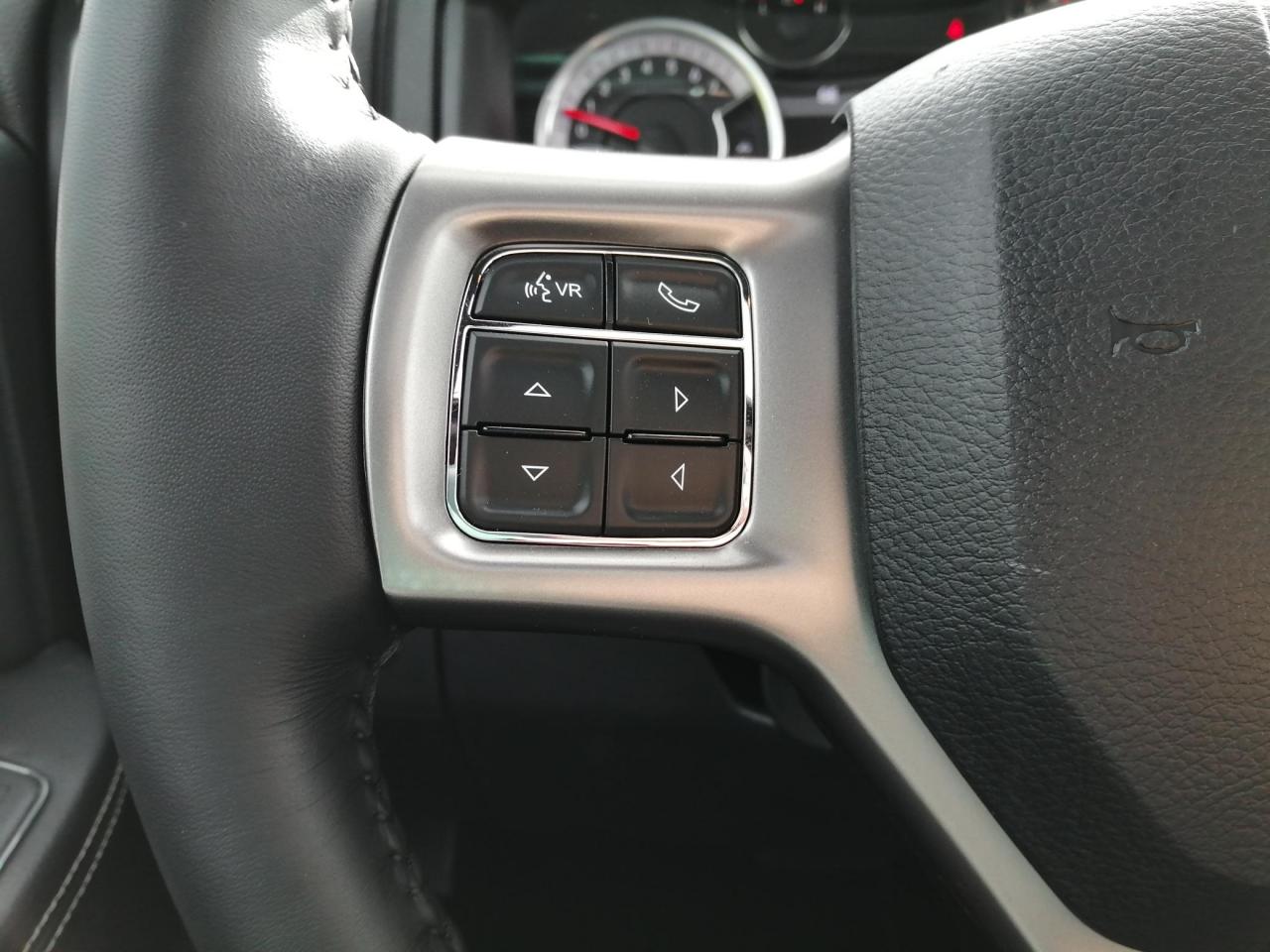 DODGE RAM 1500 Crew Cab SLT WARLOCK