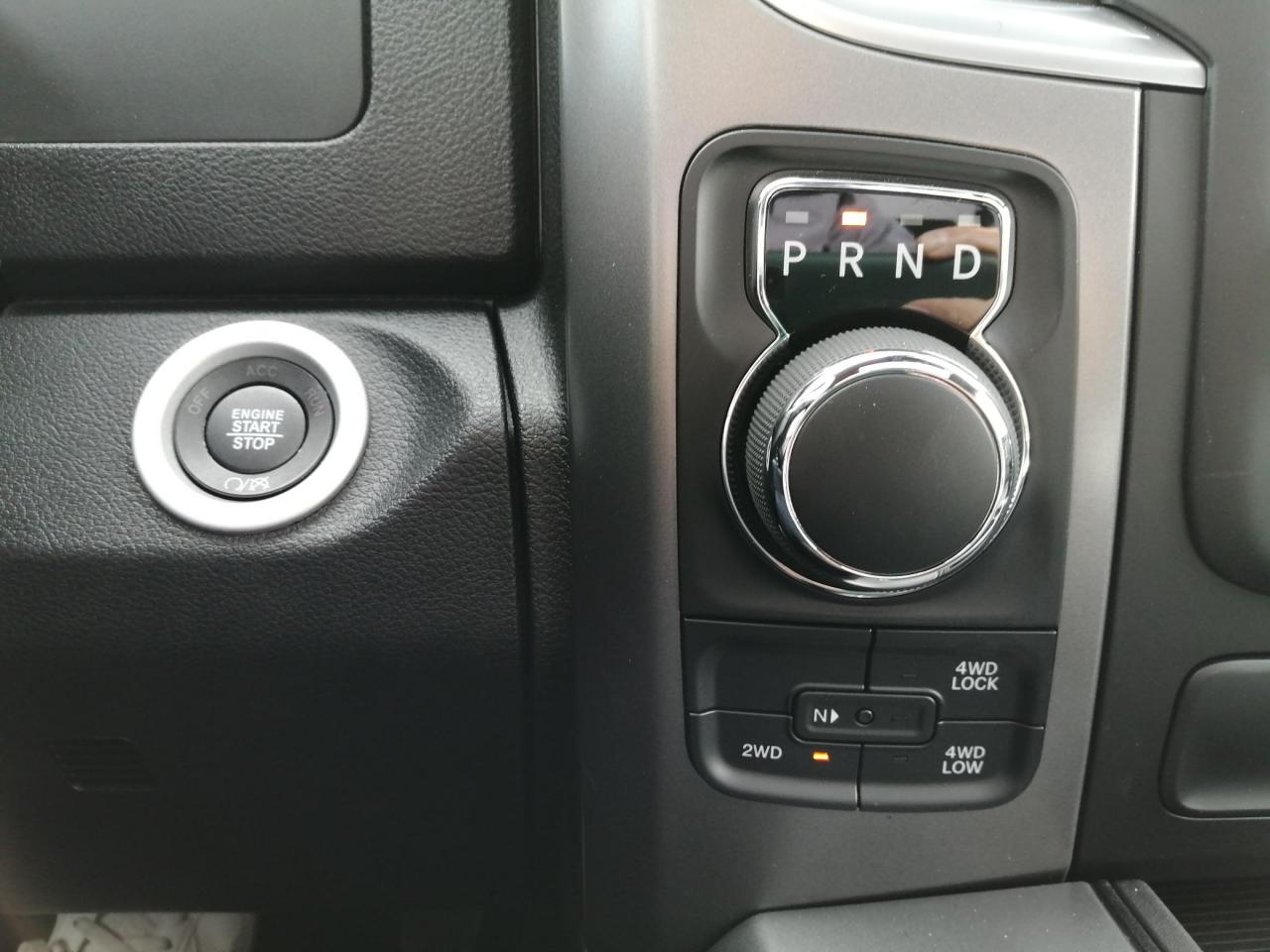 DODGE RAM 1500 Crew Cab SLT WARLOCK