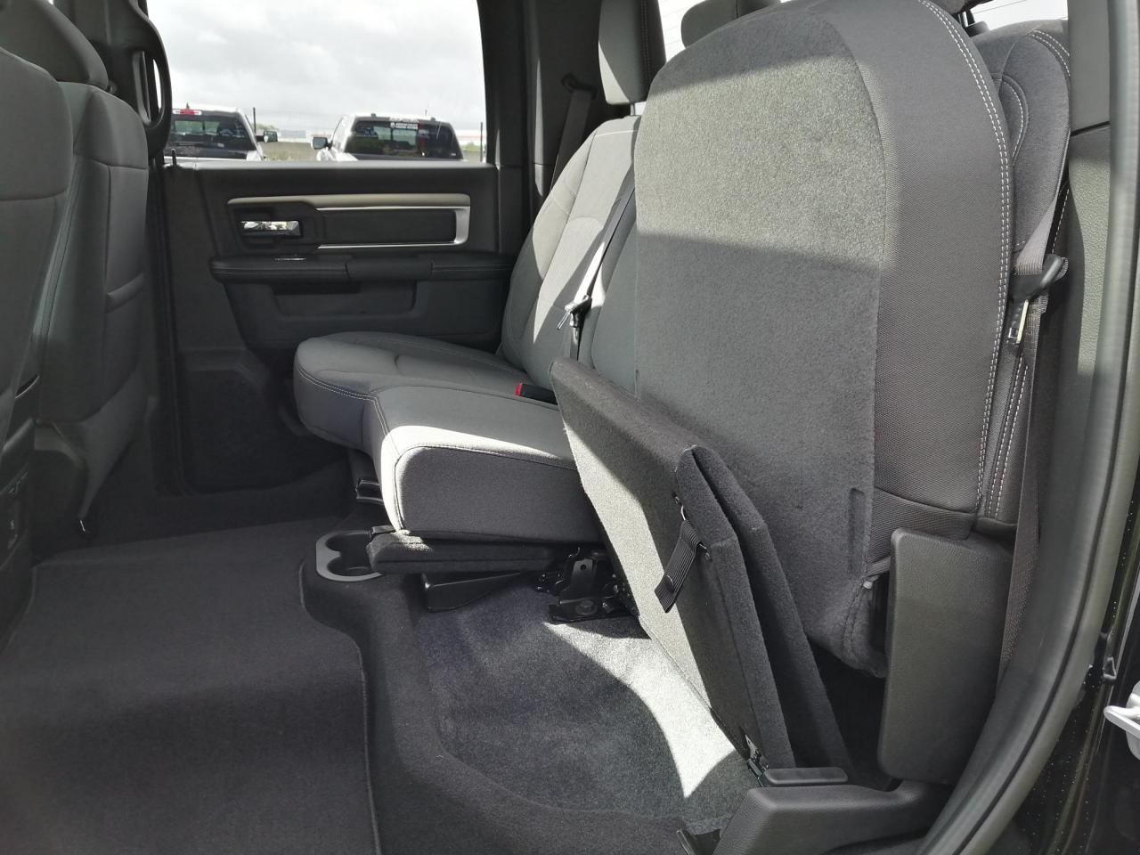 DODGE RAM 1500 Crew Cab SLT WARLOCK