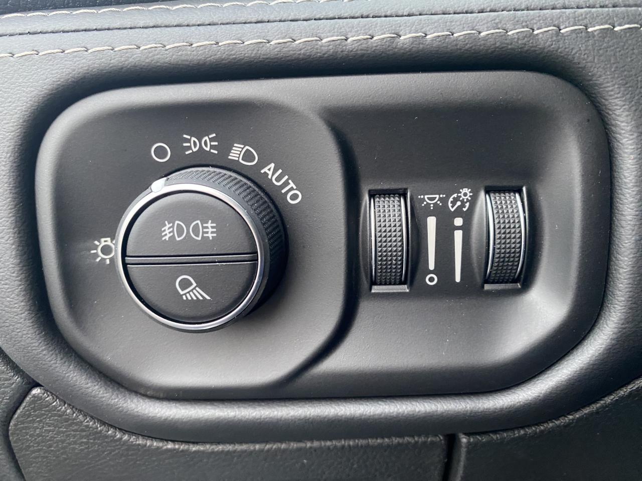 DODGE RAM 1500 CREW LIMITED NIGHT EDITION RAMBOX