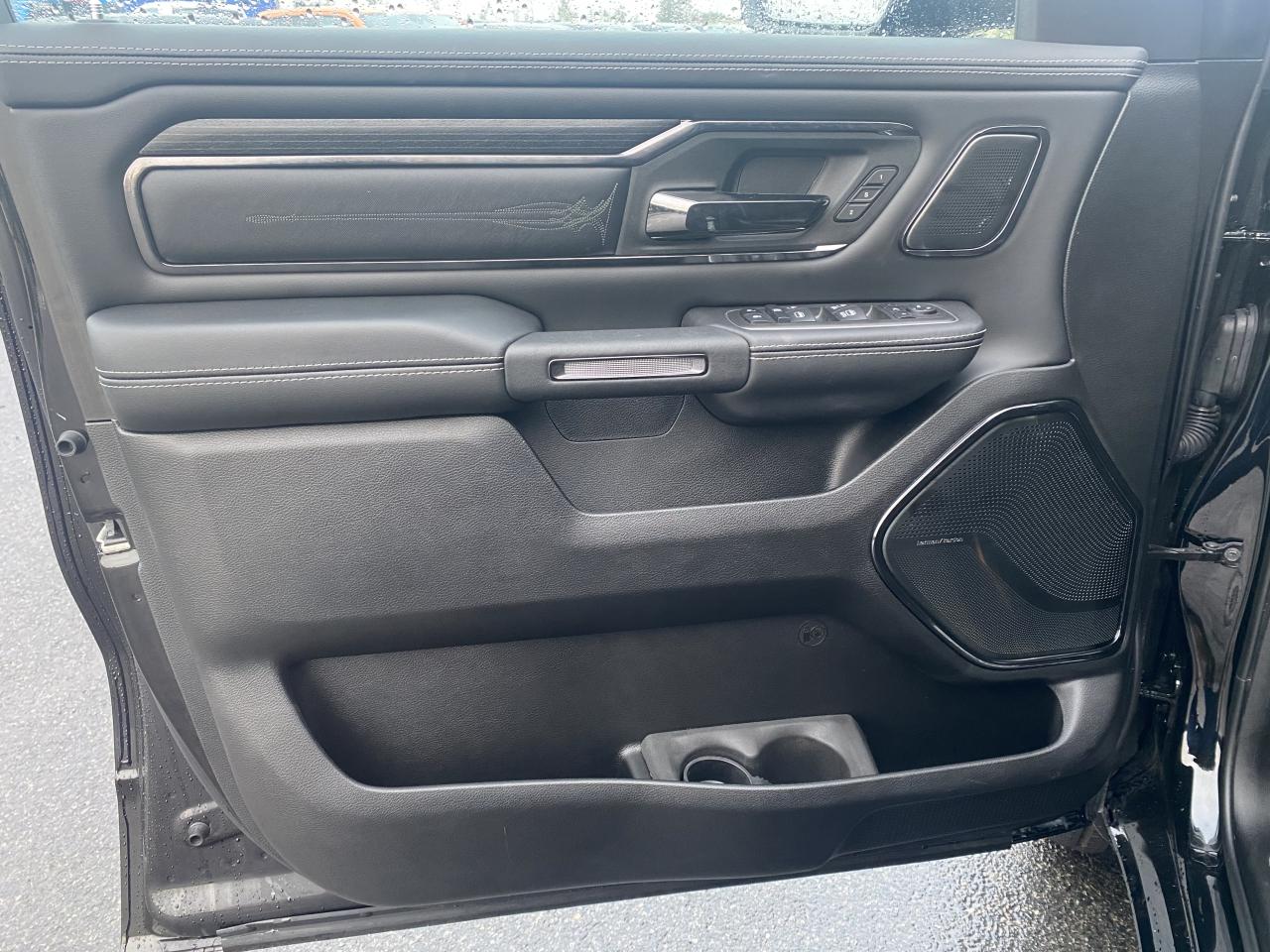 DODGE RAM 1500 CREW LIMITED NIGHT EDITION RAMBOX