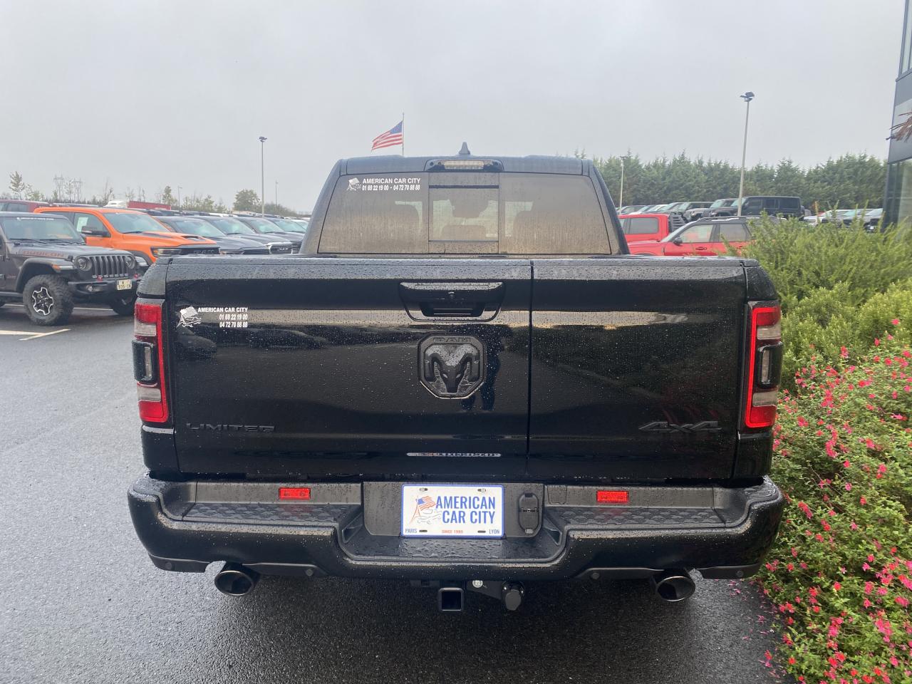 DODGE RAM 1500 CREW LIMITED NIGHT EDITION RAMBOX