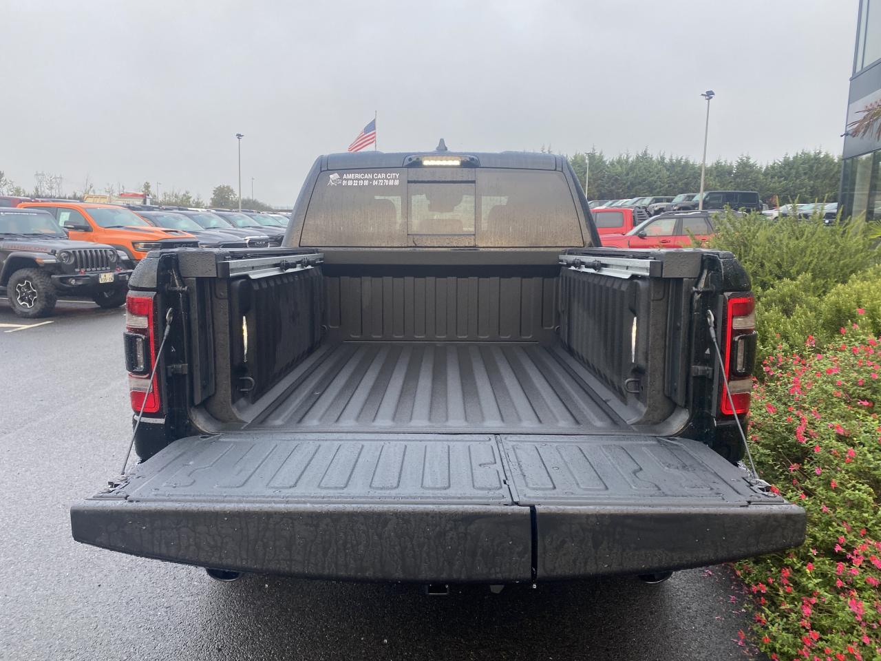 DODGE RAM 1500 CREW LIMITED NIGHT EDITION RAMBOX