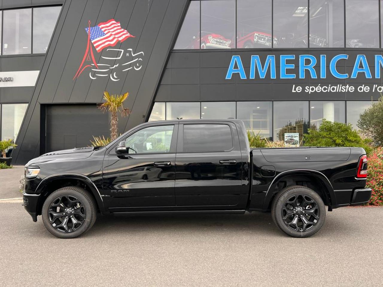 DODGE RAM 1500 CREW LIMITED NIGHT EDITION RAMBOX