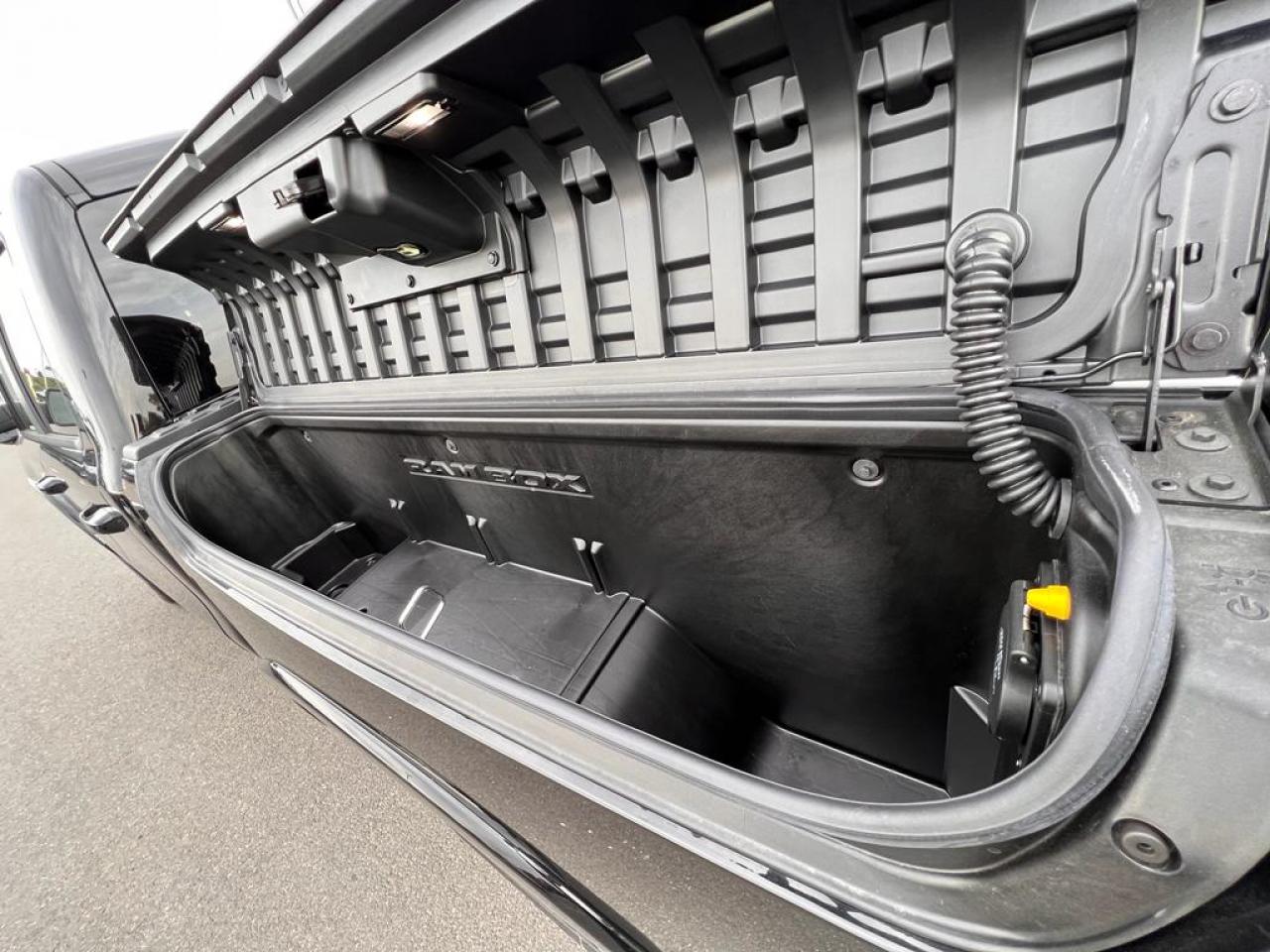 DODGE RAM 1500 CREW LIMITED NIGHT EDITION RAMBOX