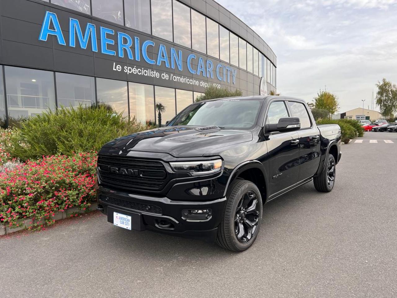 DODGE RAM 1500 CREW LIMITED NIGHT EDITION RAMBOX
