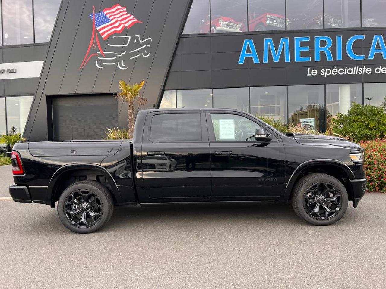 DODGE RAM 1500 CREW LIMITED NIGHT EDITION RAMBOX