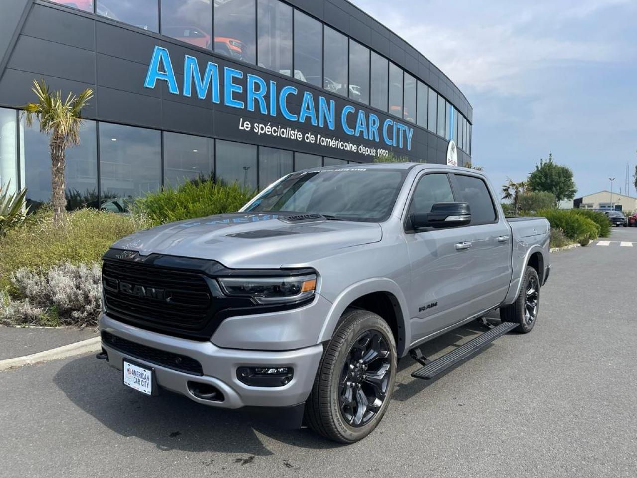 DODGE RAM 1500 CREW LIMITED NIGHT EDITION RAMBOX