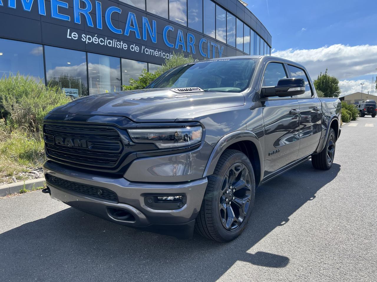 DODGE RAM 1500 CREW LIMITED NIGHT EDITION RAMBOX
