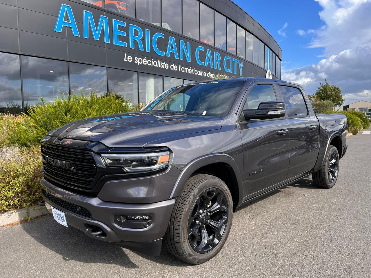 DODGE RAM 1500 CREW LIMITED NIGHT EDITION RAMBOX