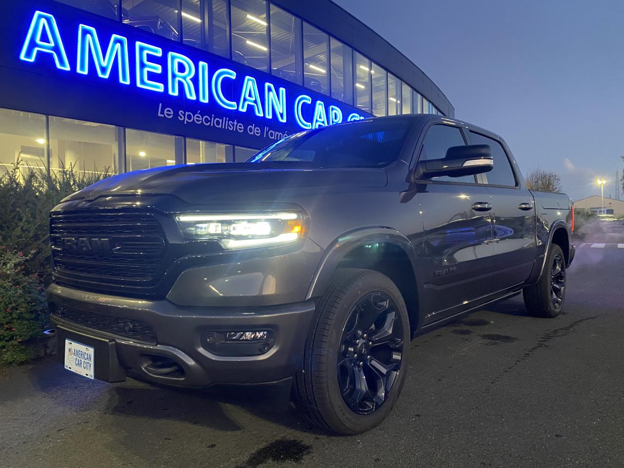 DODGE RAM 1500 CREW LIMITED NIGHT EDITION RAMBOX