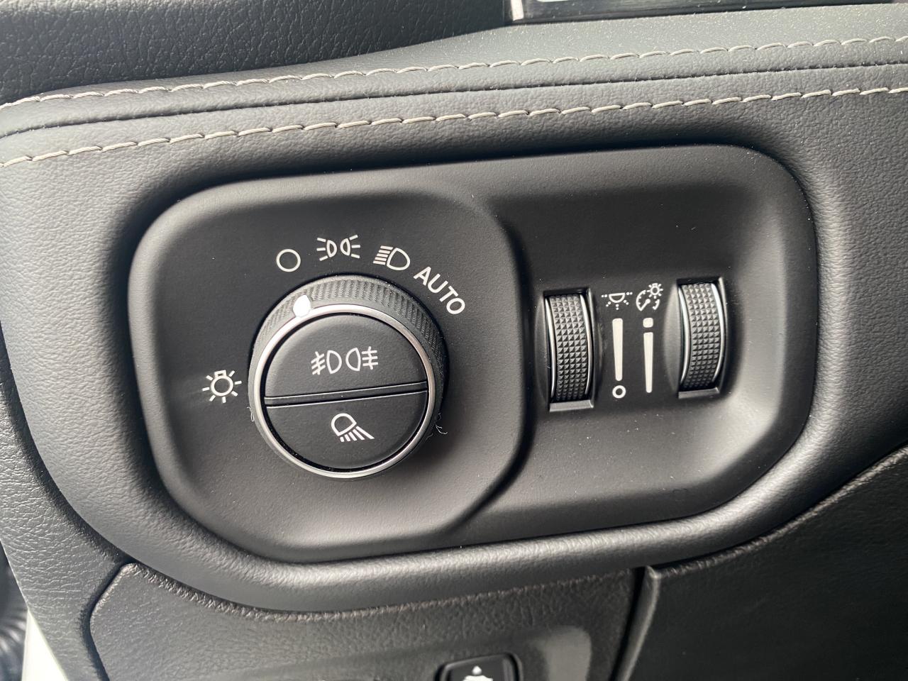 DODGE RAM 1500 CREW LIMITED NIGHT EDITION RAMBOX