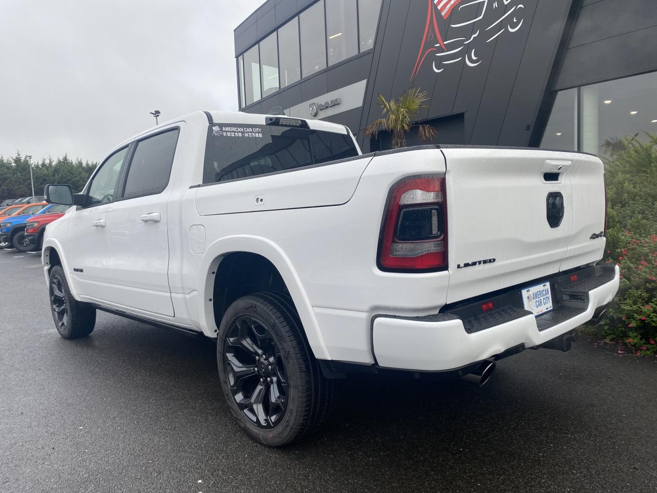 DODGE RAM 1500 CREW LIMITED NIGHT EDITION RAMBOX