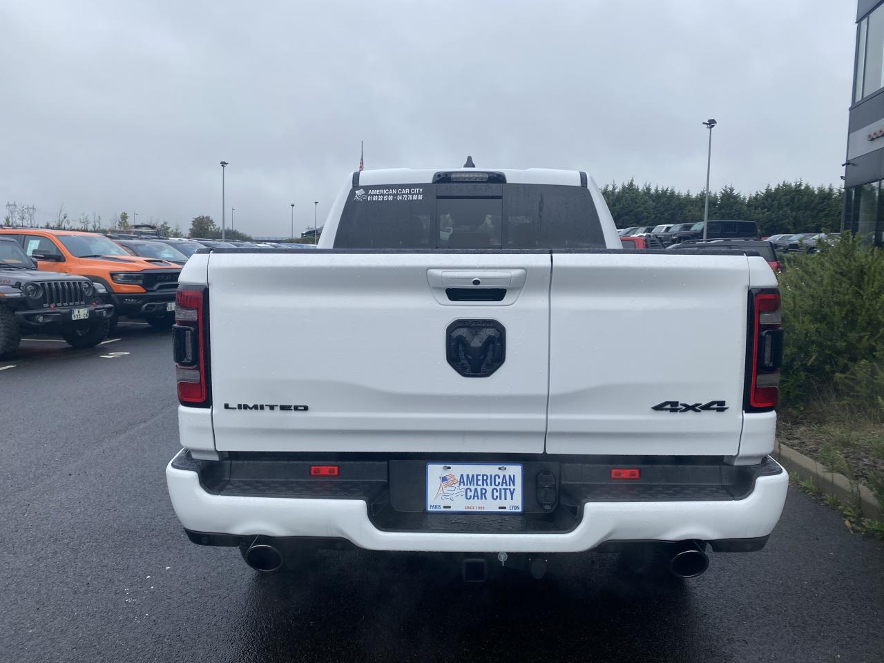 DODGE RAM 1500 CREW LIMITED NIGHT EDITION RAMBOX