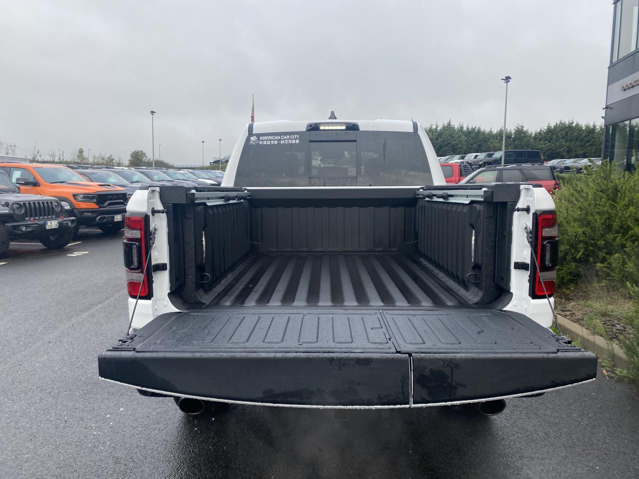 DODGE RAM 1500 CREW LIMITED NIGHT EDITION RAMBOX