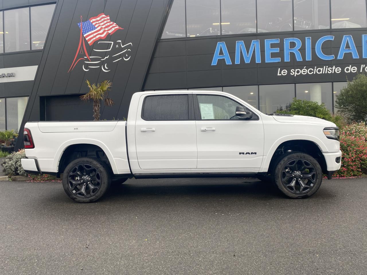 DODGE RAM 1500 CREW LIMITED NIGHT EDITION RAMBOX