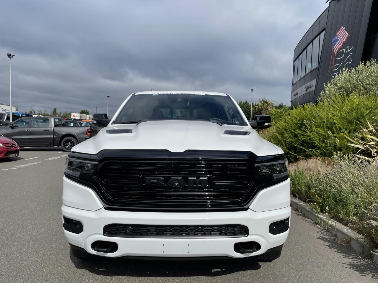 DODGE RAM 1500 CREW LIMITED NIGHT EDITION RAMBOX