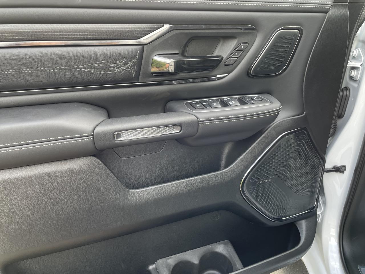 DODGE RAM 1500 CREW LIMITED NIGHT EDITION RAMBOX