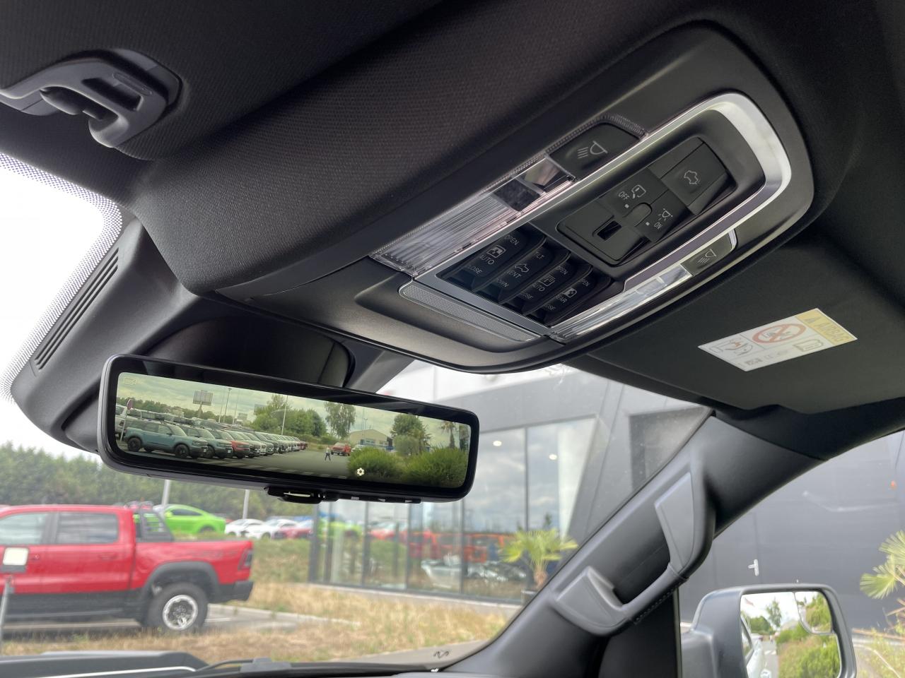 DODGE RAM 1500 CREW LIMITED NIGHT EDITION RAMBOX