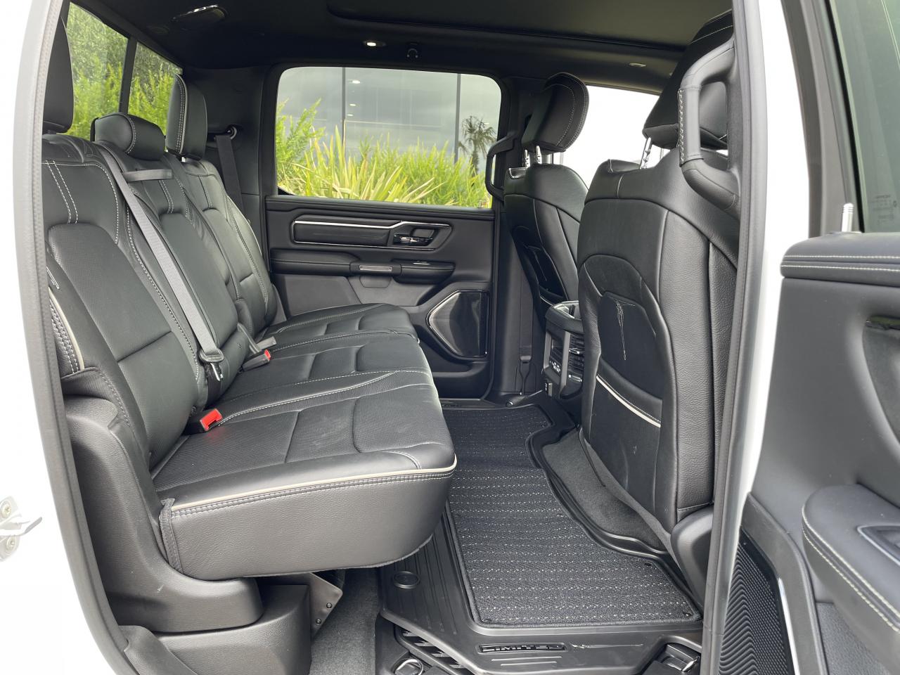 DODGE RAM 1500 CREW LIMITED NIGHT EDITION RAMBOX