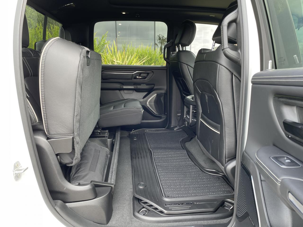 DODGE RAM 1500 CREW LIMITED NIGHT EDITION RAMBOX
