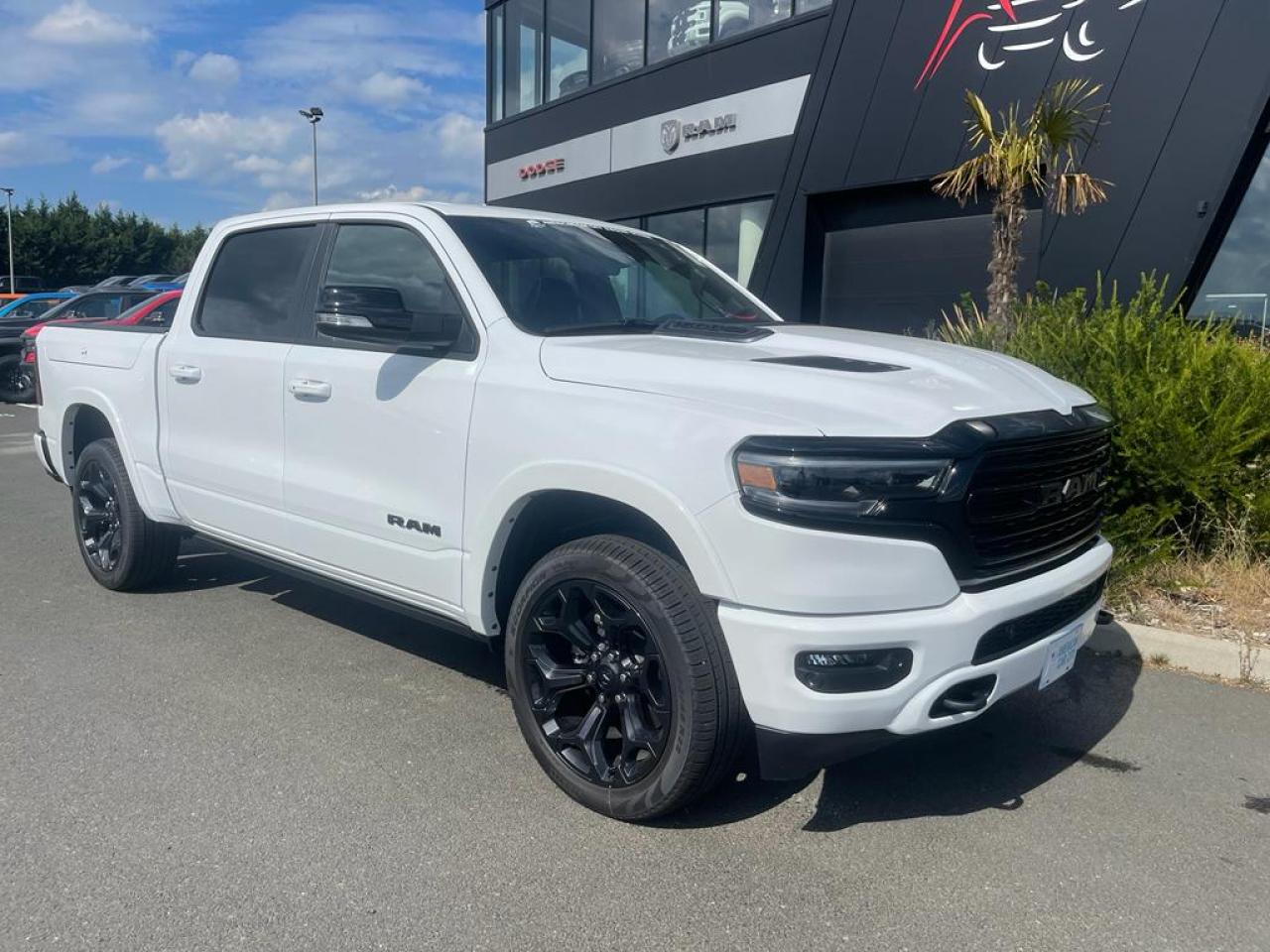 DODGE RAM 1500 CREW LIMITED NIGHT EDITION RAMBOX