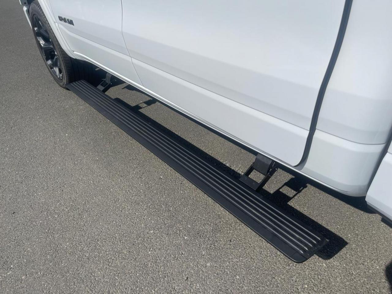 DODGE RAM 1500 CREW LIMITED NIGHT EDITION RAMBOX