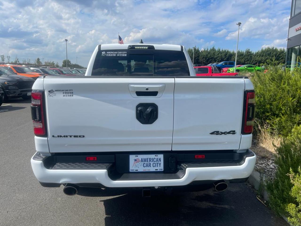 DODGE RAM 1500 CREW LIMITED NIGHT EDITION RAMBOX