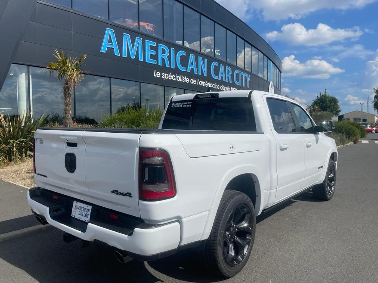 DODGE RAM 1500 CREW LIMITED NIGHT EDITION RAMBOX