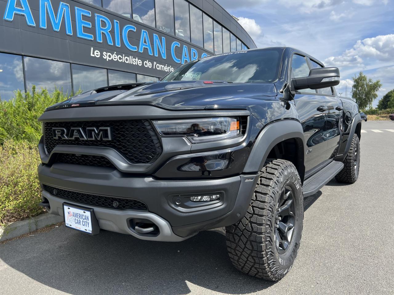 DODGE RAM 1500 CREW CAB TRX 6.2L V8