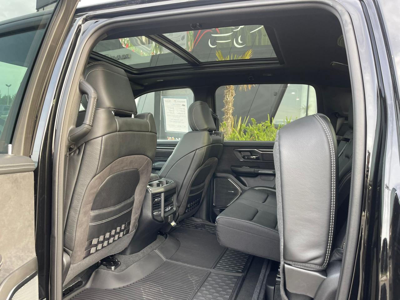 DODGE RAM 1500 CREW CAB TRX 6.2L V8