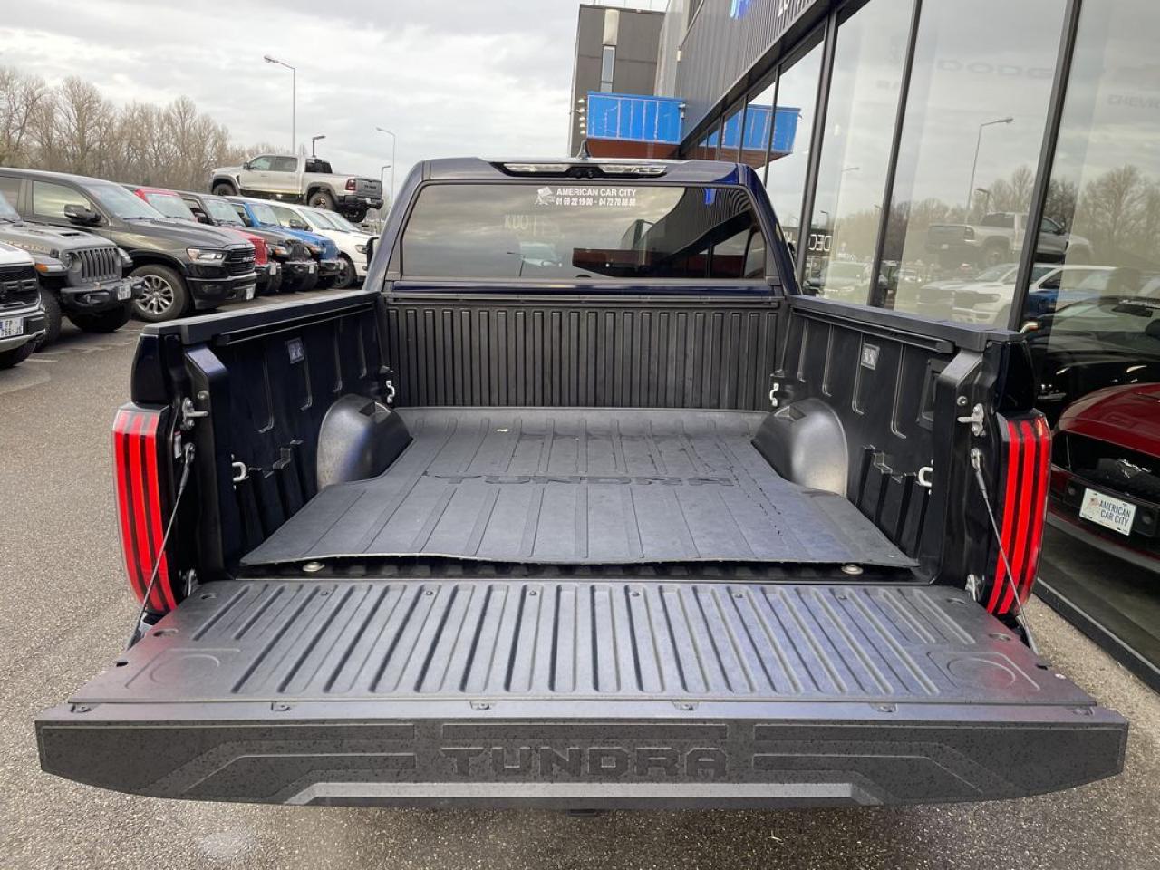 TOYOTA TUNDRA Crewmax PLATINUM