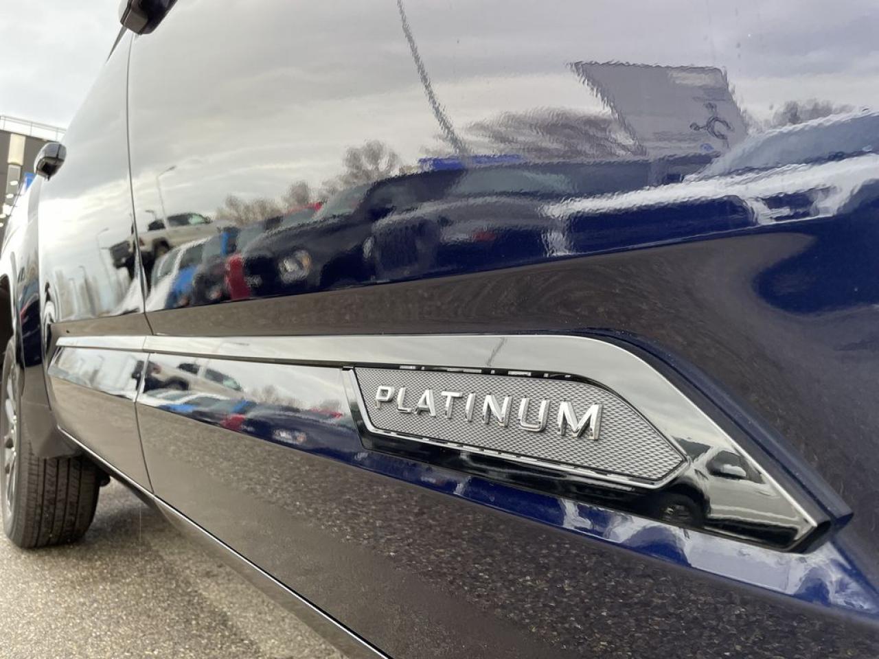 TOYOTA TUNDRA Crewmax PLATINUM