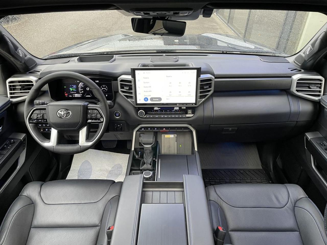 TOYOTA TUNDRA Crewmax PLATINUM